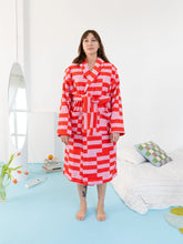 Load image into Gallery viewer, Poppy Bathrobe