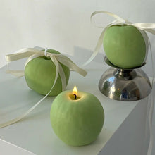 Load image into Gallery viewer, Apple Candle