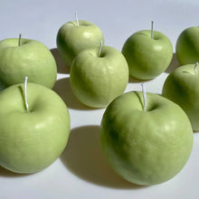 Load image into Gallery viewer, Apple Candle