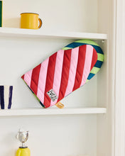 Load image into Gallery viewer, Stripe Oven Mitt