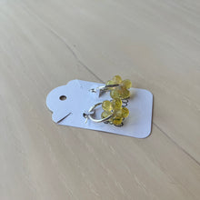 Load image into Gallery viewer, Glass Flower Earrings (Assorted Colours)