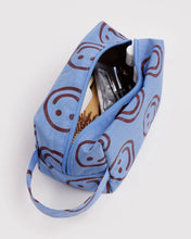 Load image into Gallery viewer, Dopp Kitt - Misty Blue Happy