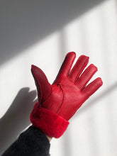 Load image into Gallery viewer, Shearling Gloves, Red