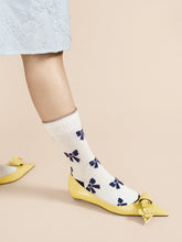 Load image into Gallery viewer, Boucle Bow Crew - Ivory