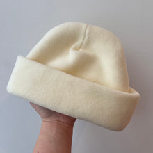 Load image into Gallery viewer, Fleece Toque, cream
