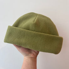 Load image into Gallery viewer, Fleece Toque, olive
