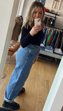 Load image into Gallery viewer, 90s Baggy Jeans
