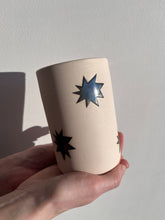 Load image into Gallery viewer, Star Vase - Chrome
