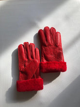 Load image into Gallery viewer, Shearling Gloves, Red
