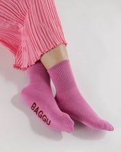 Load image into Gallery viewer, Ribbed Sock - Extra Pink

