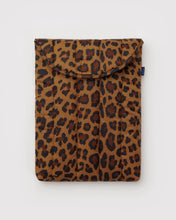 Load image into Gallery viewer, Puffy Laptop Sleeve, Leopard
