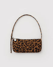 Load image into Gallery viewer, Nylon Pochette - Leopard
