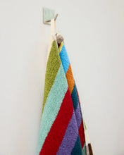 Load image into Gallery viewer, Hummingbird Bath Towel
