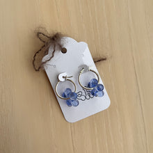 Load image into Gallery viewer, Glass Flower Earrings (Assorted Colours)
