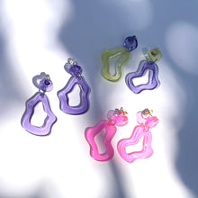 Load image into Gallery viewer, Squiggly Resin Blob Earrings
