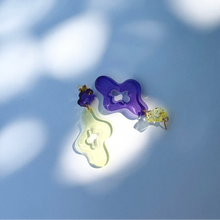 Load image into Gallery viewer, Squiggly Resin Blob Earrings
