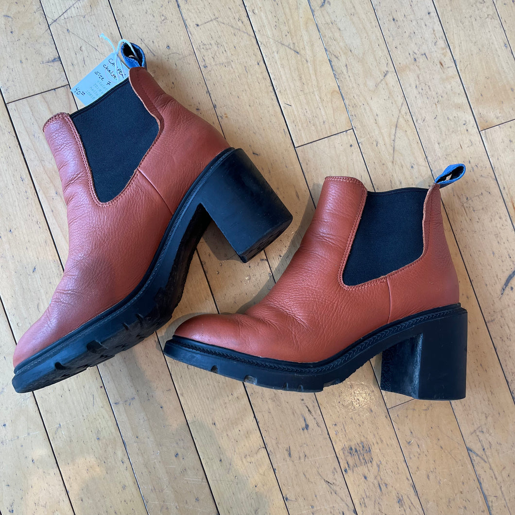 Camper chelsea boots (size 7)