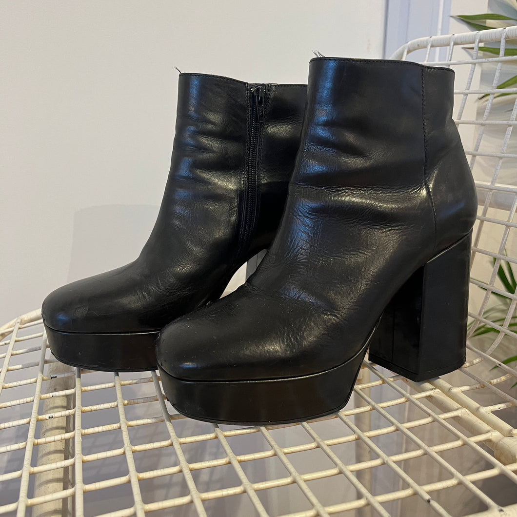 Vic Matie boots (size 7)