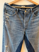 Load image into Gallery viewer, Citizens of Humanity two tone jeans (30)
