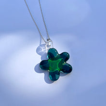 Load image into Gallery viewer, Flower Necklace
