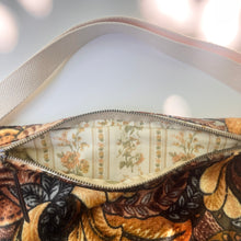 Load image into Gallery viewer, Heritage Sling Bag, Paisley
