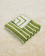 Load image into Gallery viewer, Bird Stripe Bath Towel - Mallard
