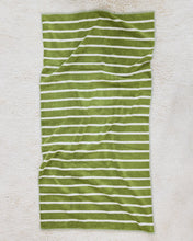 Load image into Gallery viewer, Bird Stripe Bath Towel - Mallard
