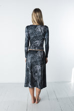 Load image into Gallery viewer, Stone Long Sleeve
