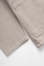 Load image into Gallery viewer, Classic Chore Shirt - Stone
