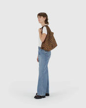 Load image into Gallery viewer, Leopard Baggu
