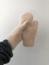 Load image into Gallery viewer, Fluffy Angora Mittens
