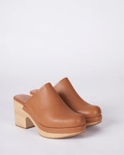 Load image into Gallery viewer, Rachel Comey Bose Clogs
