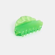 Load image into Gallery viewer, Suki Claw - Green Ruffle
